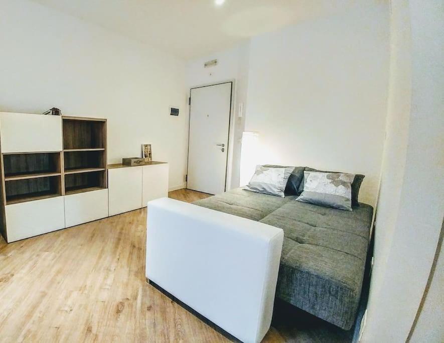 B&B Gocciadoro 26 Nuovo, Climatizzato, Zona Ospedale, Posto Auto Trento Exteriör bild